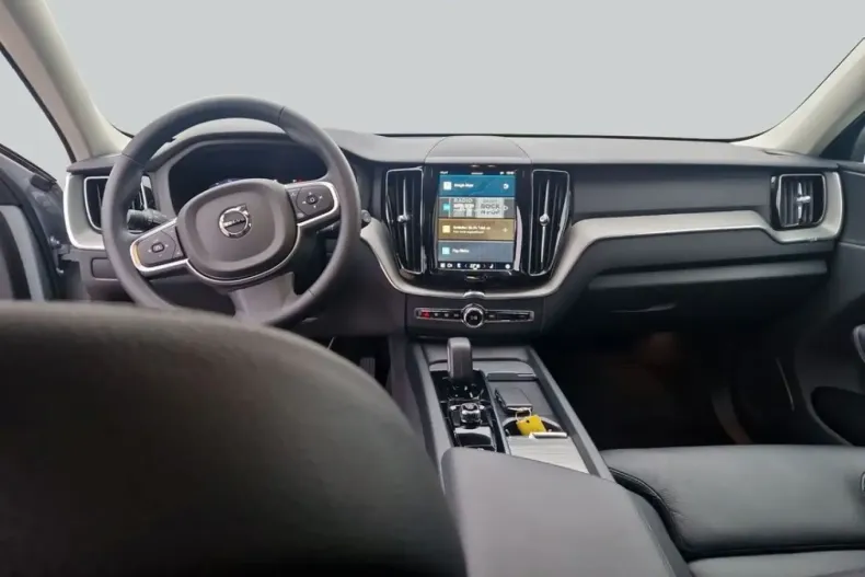 Volvo XC60 din 2024 cu 7.119 km - oferta VOL174482 - foto 11