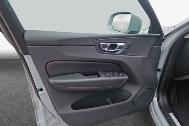 Volvo XC60 din 2024 cu 7.119 km - oferta VOL174482 - foto 15