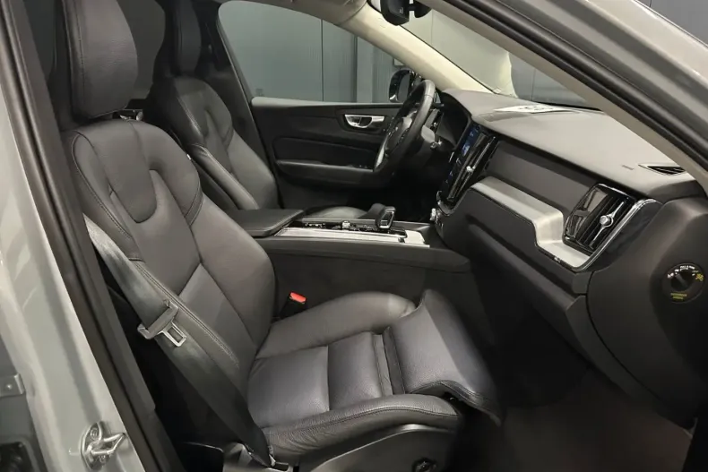 Volvo XC60 din 2023 cu 53.000 km - oferta VOL174485 - foto 10