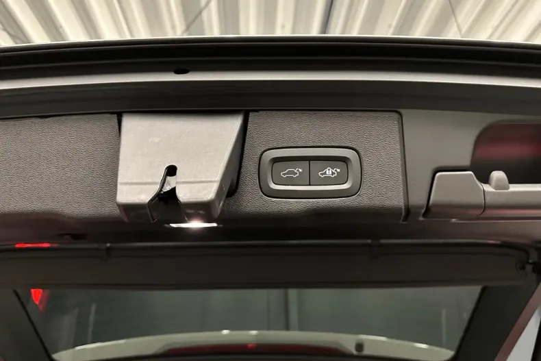 Volvo XC60 din 2023 cu 53.000 km - oferta VOL174485 - foto 28