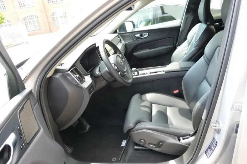 Volvo XC60 din 2024 cu 34.200 km - oferta VOL174496 - foto 6