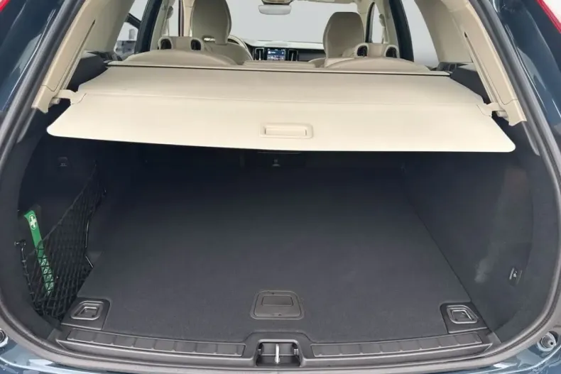 Volvo XC60 din 2024 cu 6.924 km - oferta VOL174497 - foto 8