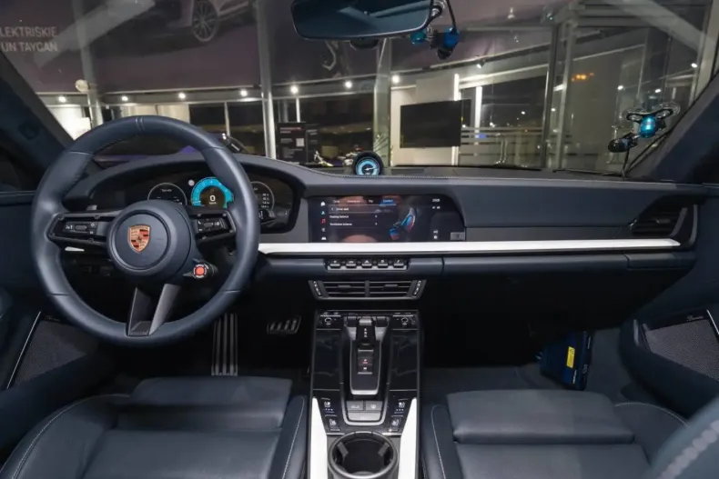 Porsche 911 din 2025 cu 23.000 km - oferta POR174499 - foto 9