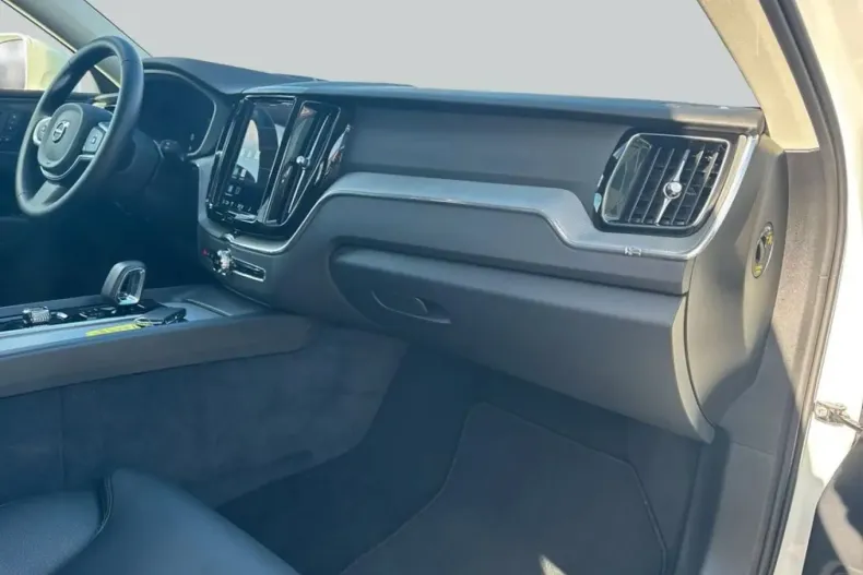 Volvo XC60 din 2024 cu 7.645 km - oferta VOL174501 - foto 12