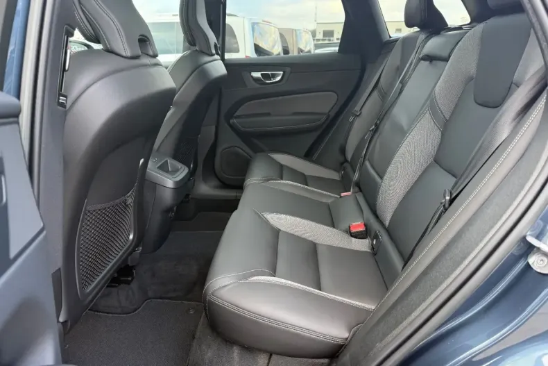 Volvo XC60 din 2023 cu 46.732 km - oferta VOL174507 - foto 14