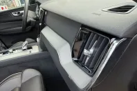 Volvo XC60 din 2023 cu 46.732 km - oferta VOL174507 - foto 17