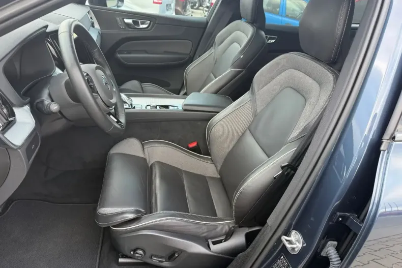 Volvo XC60 din 2023 cu 46.732 km - oferta VOL174507 - foto 20