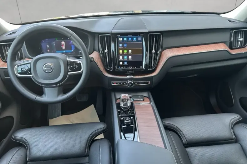 Volvo XC60 din 2024 cu 9.952 km - oferta VOL174508 - foto 12