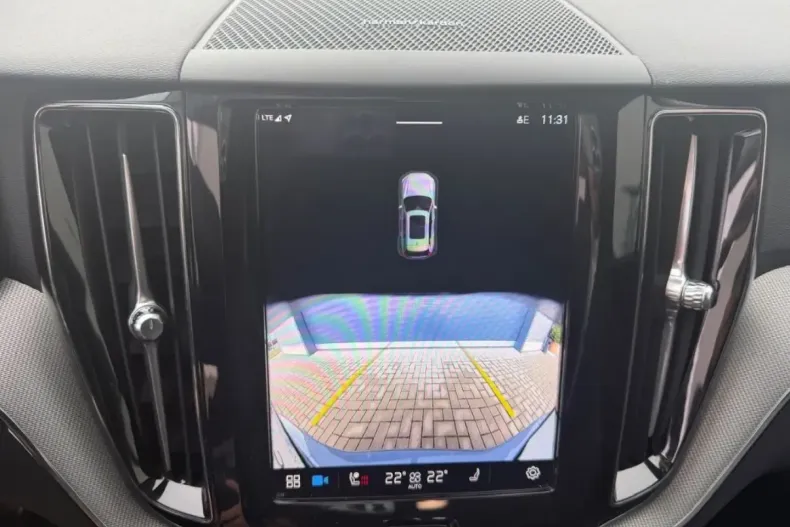 Volvo XC60 din 2023 cu 39.137 km - oferta VOL174509 - foto 11