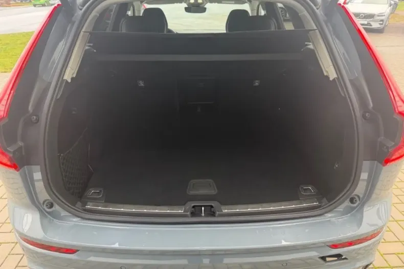 Volvo XC60 din 2023 cu 39.137 km - oferta VOL174509 - foto 13