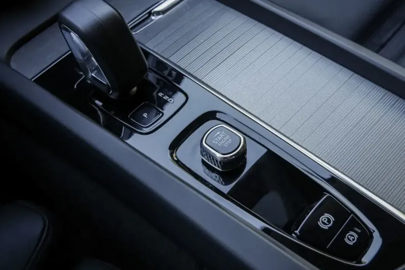 Volvo XC60 din 2023 cu 36.800 km - oferta VOL174510 - foto 14