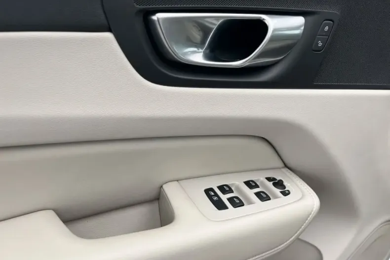 Volvo XC60 din 2024 cu 6.517 km - oferta VOL174511 - foto 20