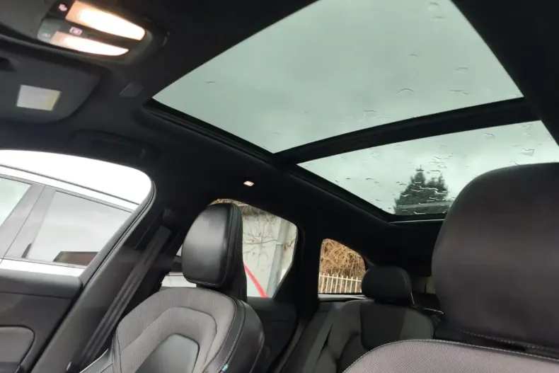 Volvo XC60 din 2022 cu 55.668 km - oferta VOL174517 - foto 4