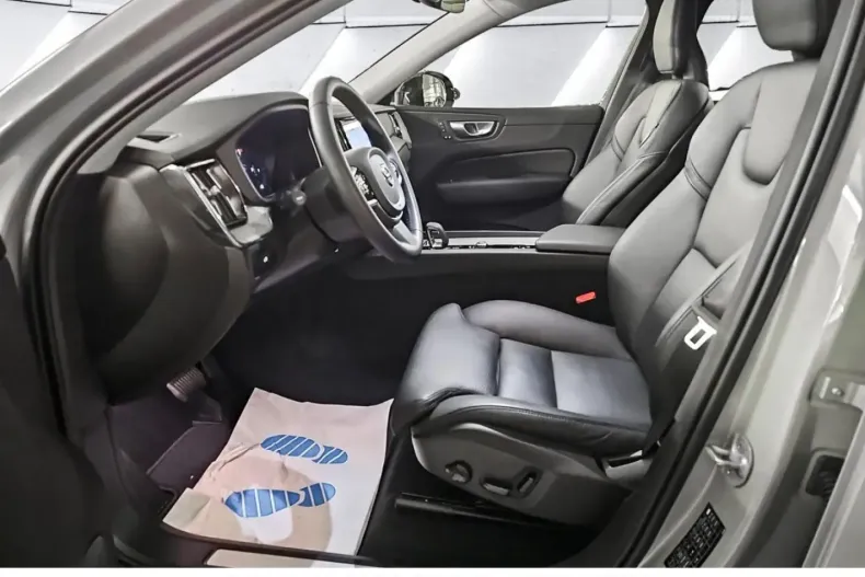 Volvo XC60 din 2023 cu 17.938 km - oferta VOL174520 - foto 5