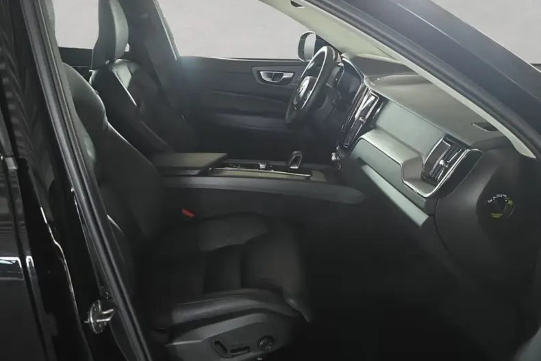 Volvo XC60 din 2023 cu 52.471 km - oferta VOL174521 - foto 15