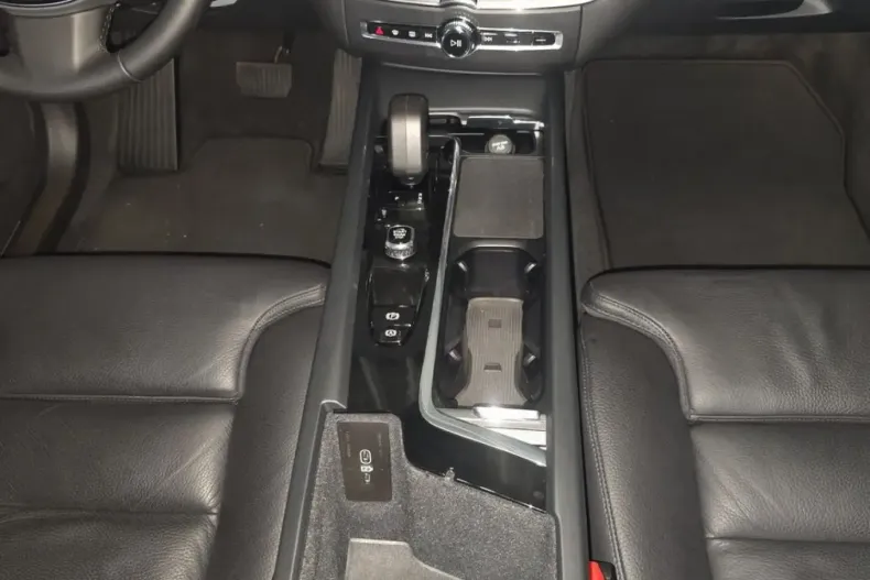 Volvo XC60 din 2023 cu 52.471 km - oferta VOL174521 - foto 19