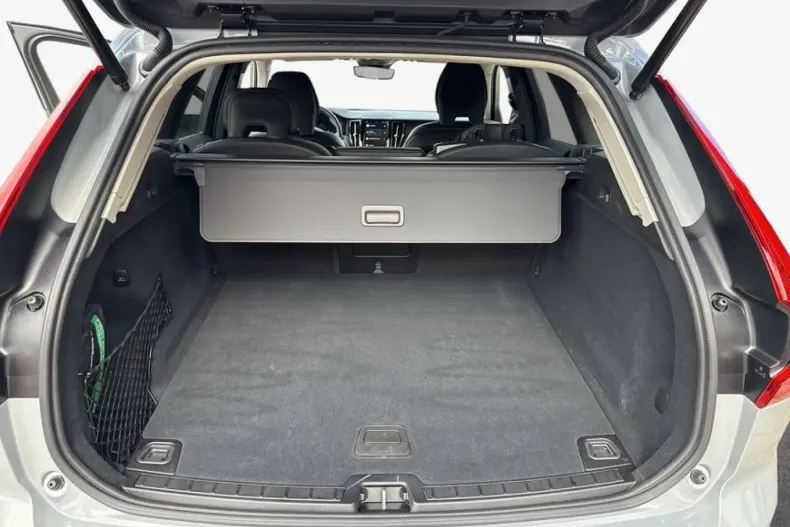 Volvo XC60 din 2024 cu 10.339 km - oferta VOL174523 - foto 6