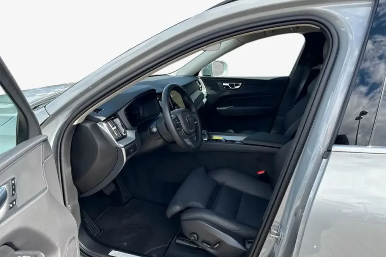 Volvo XC60 din 2024 cu 10.339 km - oferta VOL174523 - foto 7