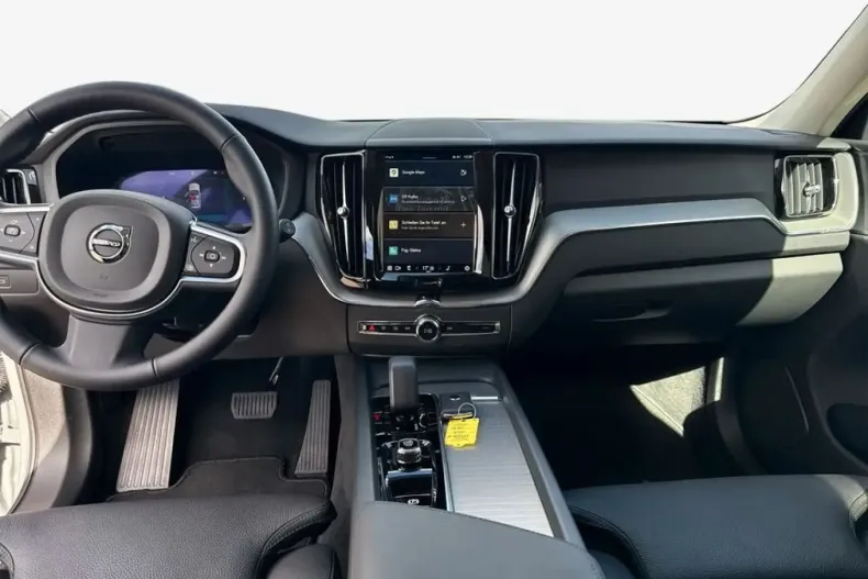 Volvo XC60 din 2024 cu 10.339 km - oferta VOL174523 - foto 9