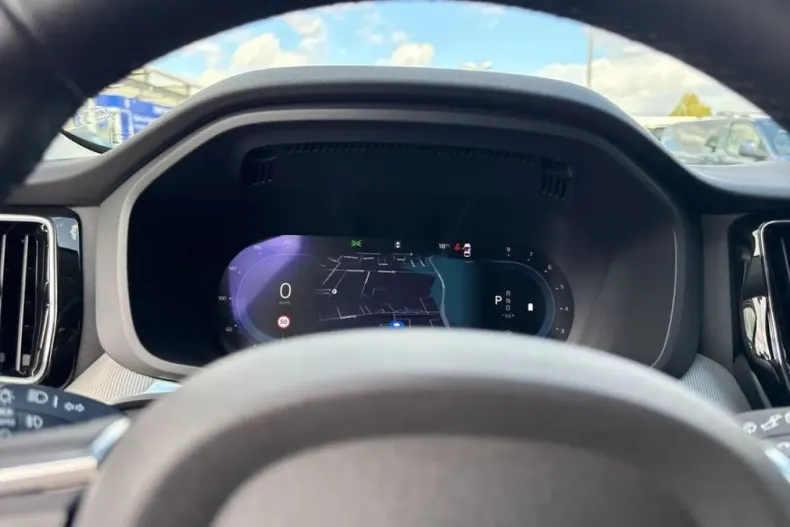 Volvo XC60 din 2024 cu 10.339 km - oferta VOL174523 - foto 11