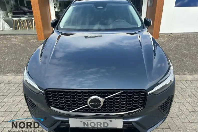 Volvo XC60 din 2022 cu 43.470 km - oferta VOL174524 - foto 1