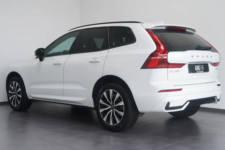 Volvo XC60 din 2023 cu 33.573 km - oferta VOL174526 - foto 4