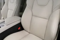 Volvo XC60 din 2023 cu 33.573 km - oferta VOL174526 - foto 12