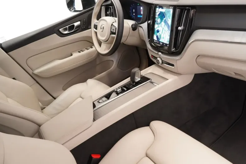 Volvo XC60 din 2023 cu 33.573 km - oferta VOL174526 - foto 14