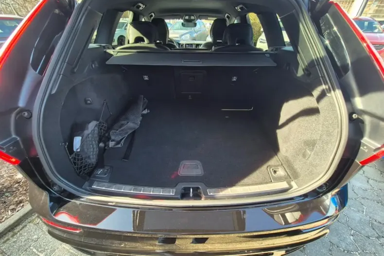 Volvo XC60 din 2023 cu 40.200 km - oferta VOL174528 - foto 16