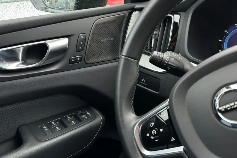 Volvo XC60 din 2023 cu 52.800 km - oferta VOL174531 - foto 5