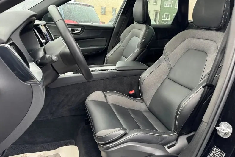 Volvo XC60 din 2023 cu 52.800 km - oferta VOL174531 - foto 17