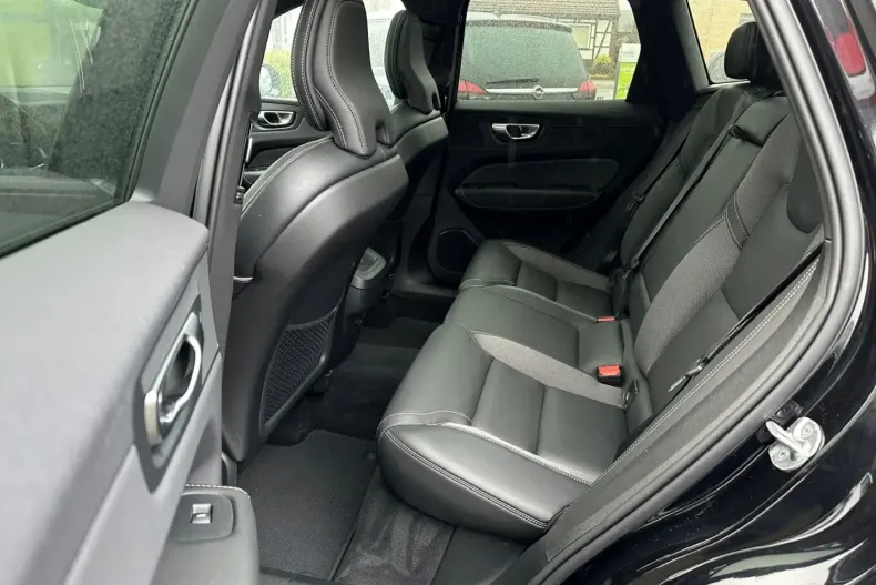 Volvo XC60 din 2023 cu 52.800 km - oferta VOL174531 - foto 18