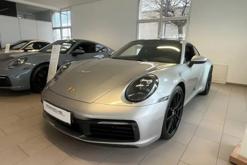 Porsche 992 din 2024 cu 13.250 km - oferta POR174532 - foto 1