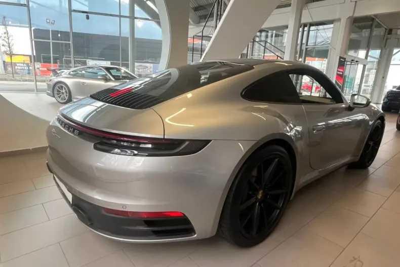 Porsche 992 din 2024 cu 13.250 km - oferta POR174532 - foto 5