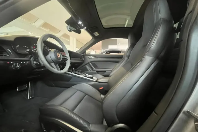 Porsche 992 din 2024 cu 13.250 km - oferta POR174532 - foto 6