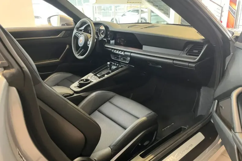 Porsche 992 din 2024 cu 13.250 km - oferta POR174532 - foto 9