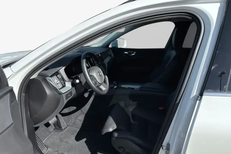 Volvo XC60 din 2024 cu 17.307 km - oferta VOL174533 - foto 7