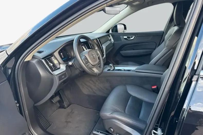 Volvo XC60 din 2024 cu 15.307 km - oferta VOL174534 - foto 9