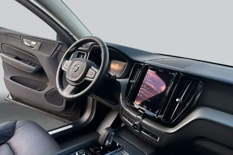 Volvo XC60 din 2024 cu 15.307 km - oferta VOL174534 - foto 12