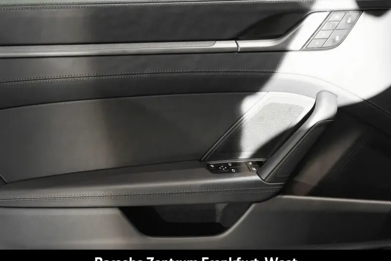 Porsche 992 din 2025 cu 16.600 km - oferta POR174536 - foto 31