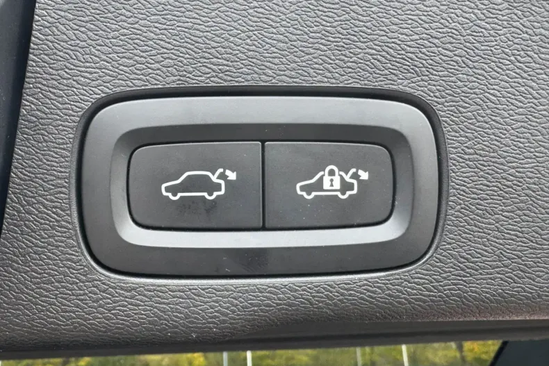 Volvo XC60 din 2022 cu 58.387 km - oferta VOL174538 - foto 8