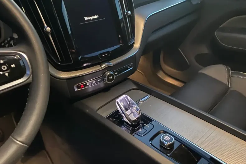 Volvo XC60 din 2023 cu 40.620 km - oferta VOL174542 - foto 5