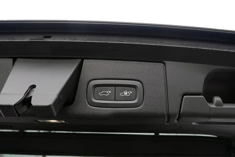 Volvo XC60 din 2023 cu 11.397 km - oferta VOL174545 - foto 13