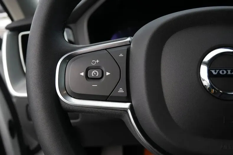 Volvo XC60 din 2023 cu 11.397 km - oferta VOL174545 - foto 23