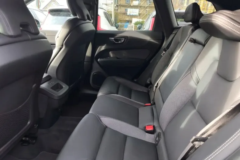 Volvo XC60 din 2023 cu 24.367 km - oferta VOL174550 - foto 12