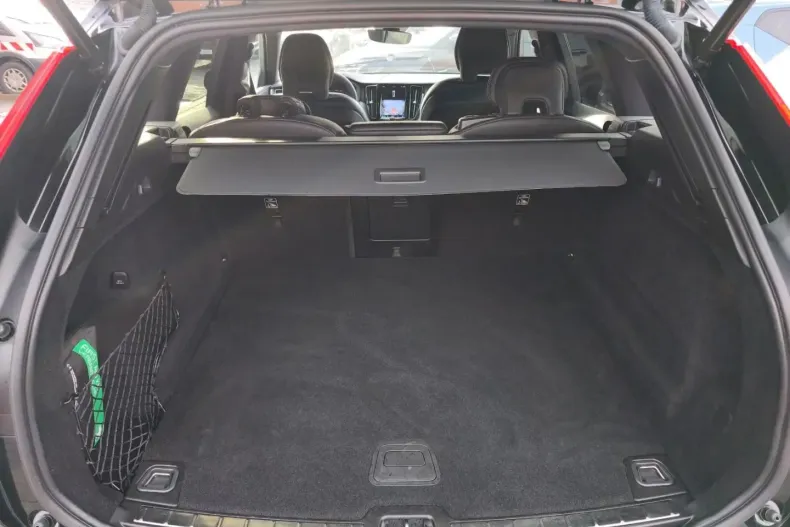 Volvo XC60 din 2023 cu 24.367 km - oferta VOL174550 - foto 14