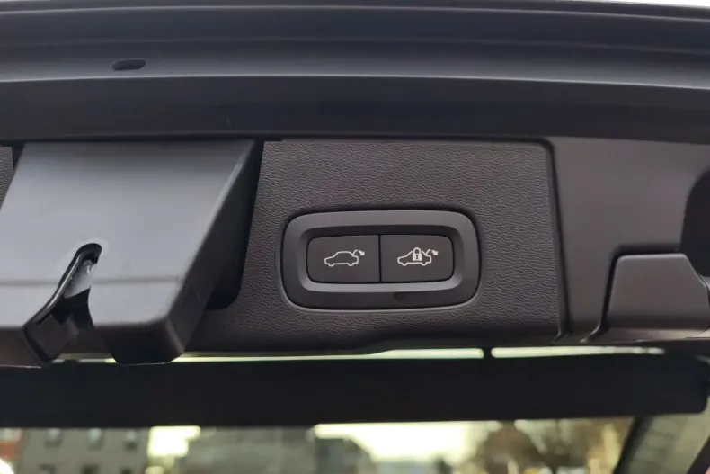 Volvo XC60 din 2023 cu 24.367 km - oferta VOL174550 - foto 15