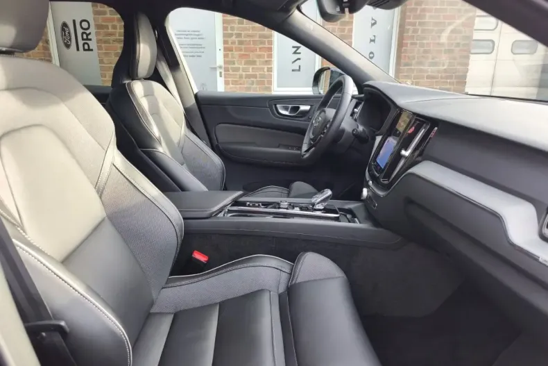 Volvo XC60 din 2023 cu 24.367 km - oferta VOL174550 - foto 17