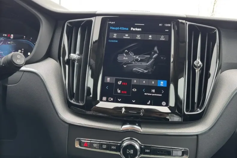 Volvo XC60 din 2023 cu 55.900 km - oferta VOL174551 - foto 22