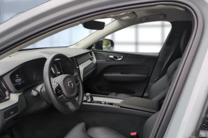 Volvo XC60 din 2023 cu 28.886 km - oferta VOL174553 - foto 9